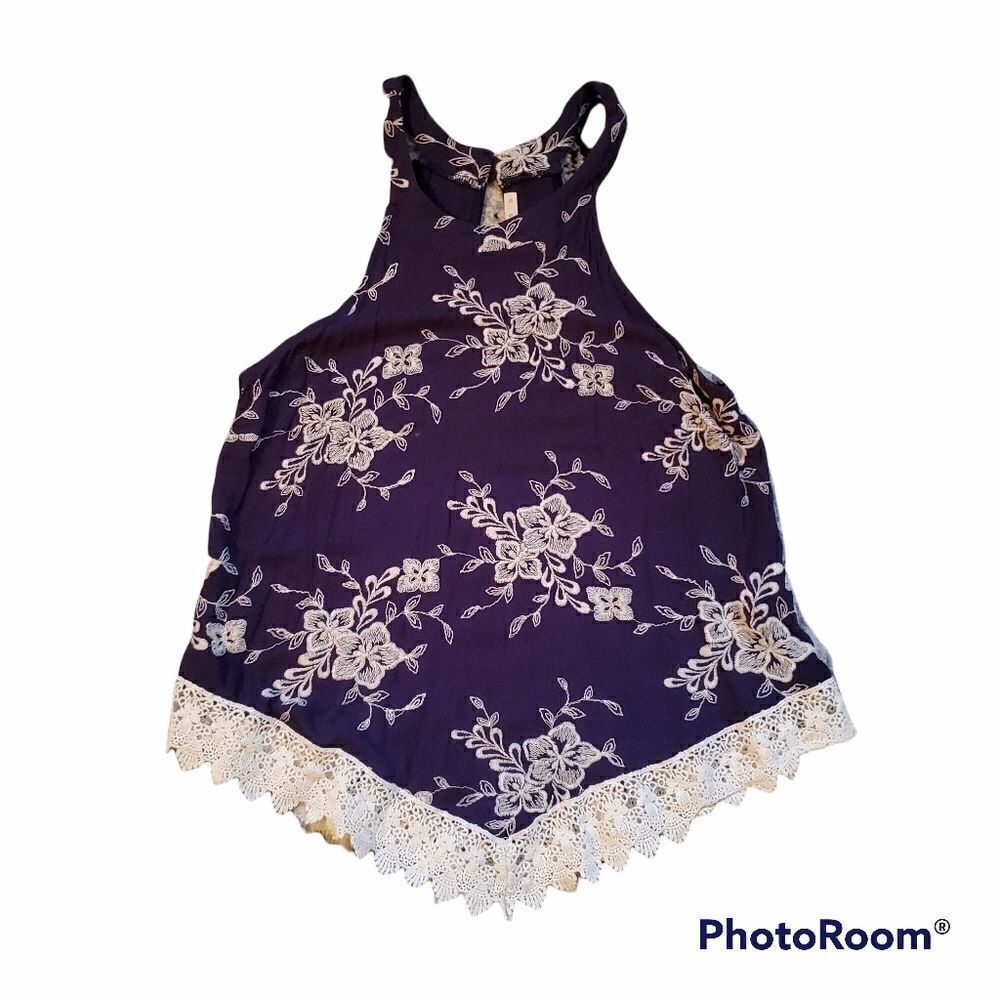 LE LIS Girls Lace Edged Top-Size Large